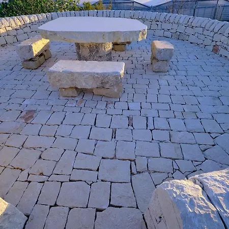 Petrantica אתר נופש מרינה די רגוזה